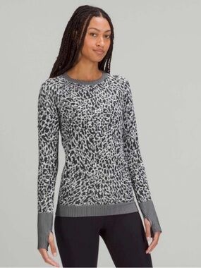 RARE Lululemon Rest Less Pullover Gray and Black Leopard Print, Size 4
